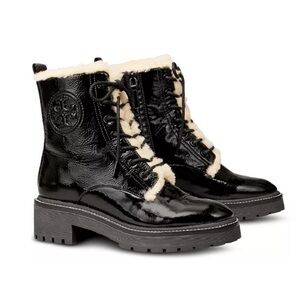 🗽Tory Burch Shearling Logo Lace Up Boots